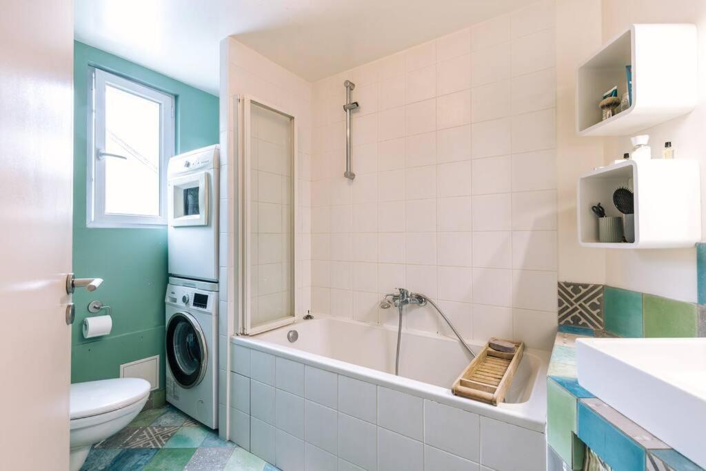 Duplex Lumineux 90 M2 Avec Terrasse * Paris